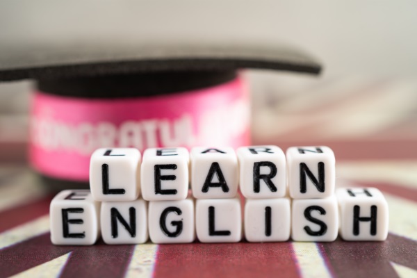 A melhor Franquia de escola de inglês online em Lafaiete Coutinho - Top English